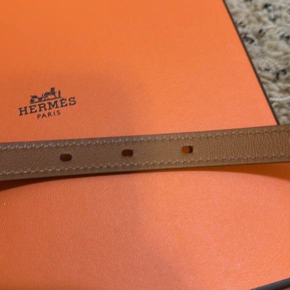 New Hermes Pop H Black Leather Belt with balck/gold Buckle - Picture 6 of 8